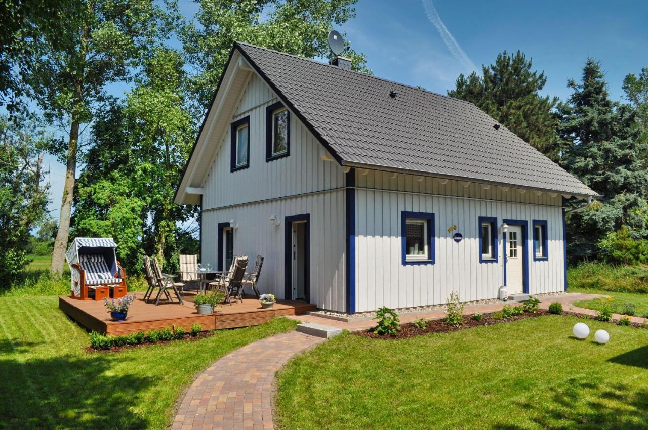 Komfortables Haus Mit Kamin, Sauna, Garten, Terrasse - Ferienhaus Sternschnuppe Wiek auf Ruegen Luaran gambar