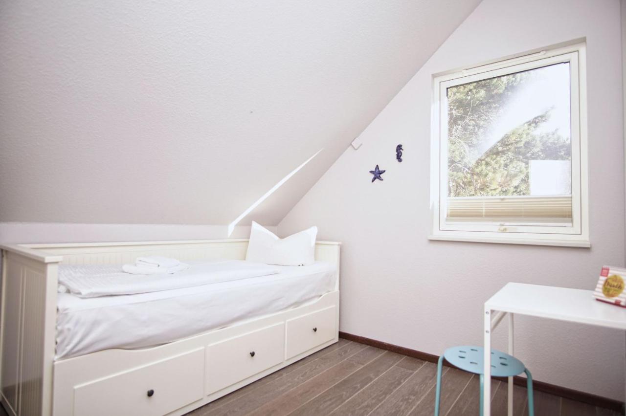 Komfortables Haus Mit Kamin, Sauna, Garten, Terrasse - Ferienhaus Sternschnuppe Wiek auf Ruegen Luaran gambar