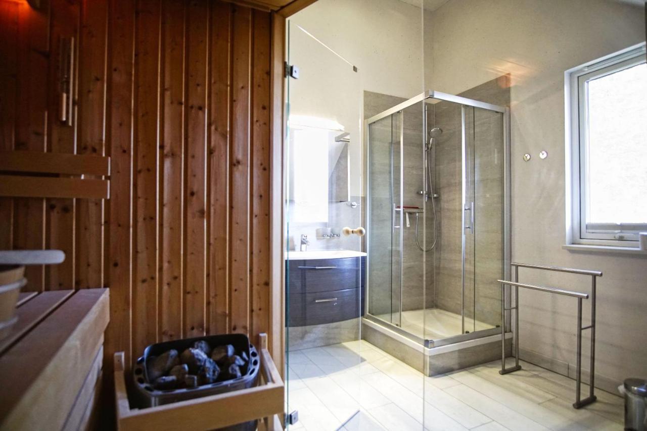 Komfortables Haus Mit Kamin, Sauna, Garten, Terrasse - Ferienhaus Sternschnuppe Wiek auf Ruegen Luaran gambar